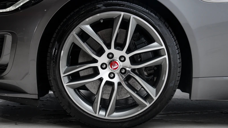 Jaguar F-Type P300 R-dynamic Grey #9