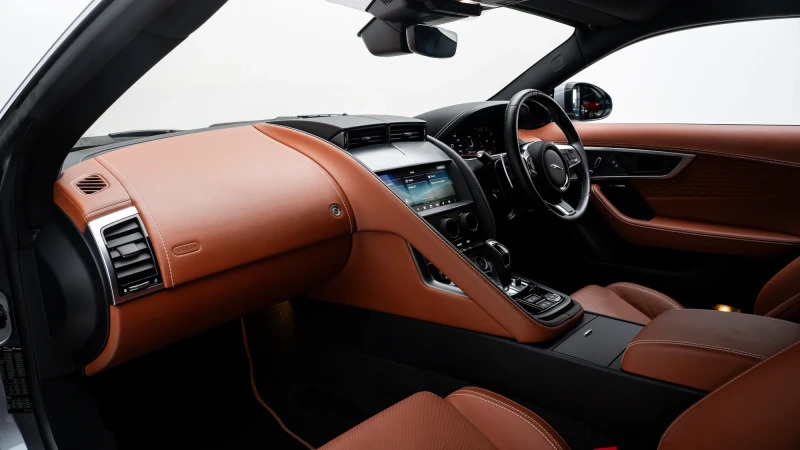 Jaguar F-Type P300 R-dynamic Grey #38