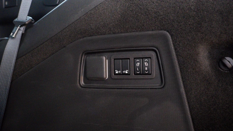 Cadillac Escalade Sport Platinum Black #64