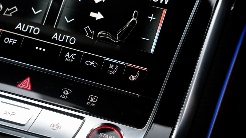 Audi RSQ8 Performance Carbon Black 640 Ps Tiptronic Red #45