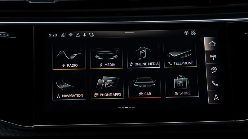 Audi RSQ8 Performance Carbon Black 640 Ps Tiptronic Red #23