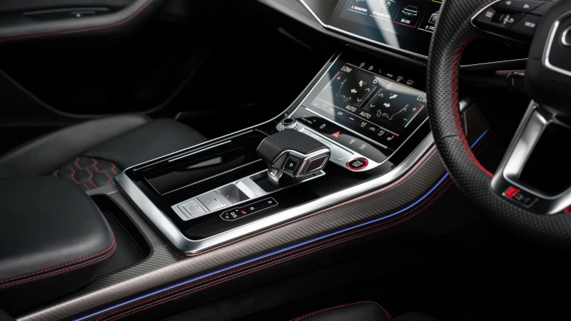 Audi RSQ8 Performance Carbon Black 640 Ps Tiptronic Red #37
