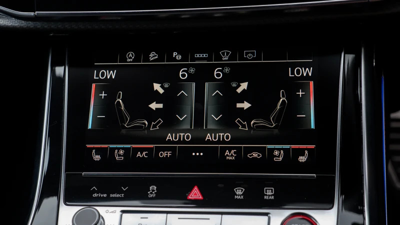 Audi RSQ8 Performance Carbon Black 640 Ps Tiptronic Red #44