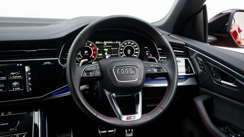 Audi RSQ8 Performance Carbon Black 640 Ps Tiptronic Red #19