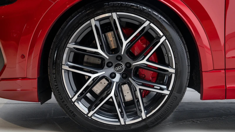 Audi RSQ8 Performance Carbon Black 640 Ps Tiptronic Red #10