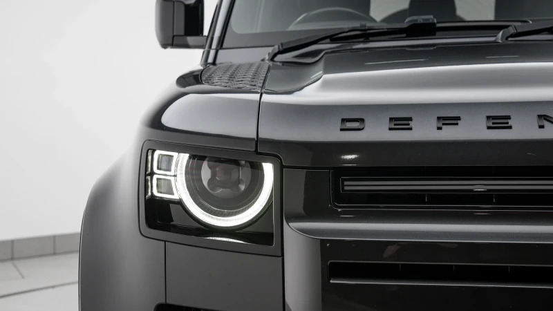 Land Rover Defender 110 2.0 D240 First Edition 110 Green #8