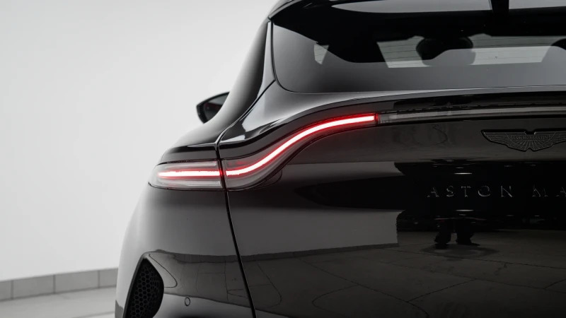 Aston Martin DBX V8 550 Touchtronic 2024 Grey #19