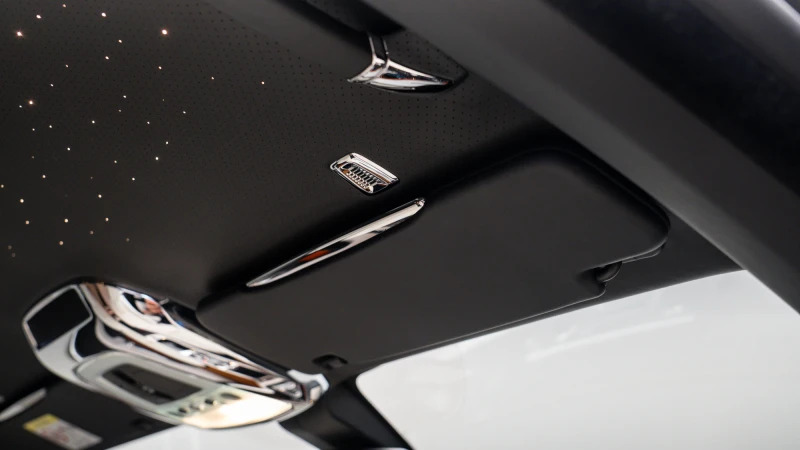 Rolls-Royce Wraith Silver #36