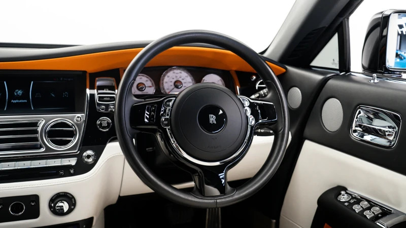 Rolls-Royce Wraith Silver #9