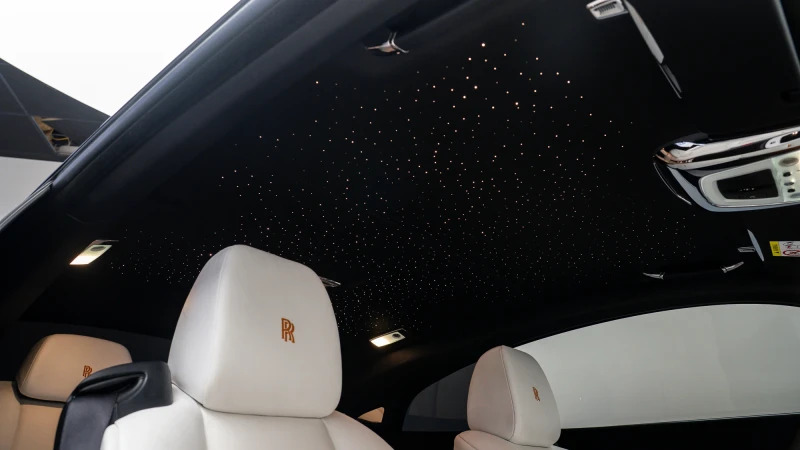 Rolls-Royce Wraith Silver #18