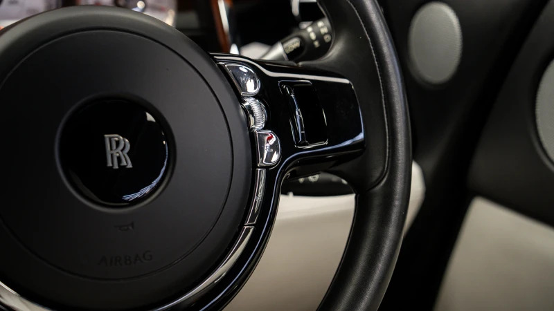 Rolls-Royce Wraith Silver #11
