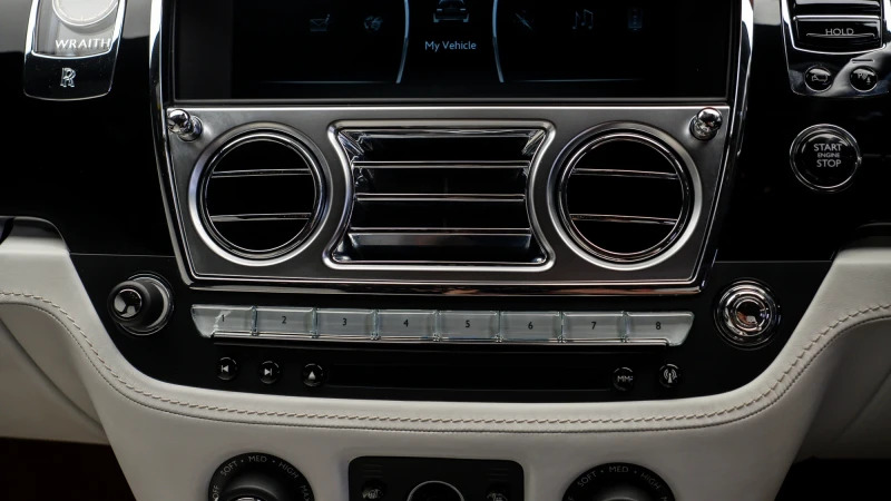 Rolls-Royce Wraith Silver #29