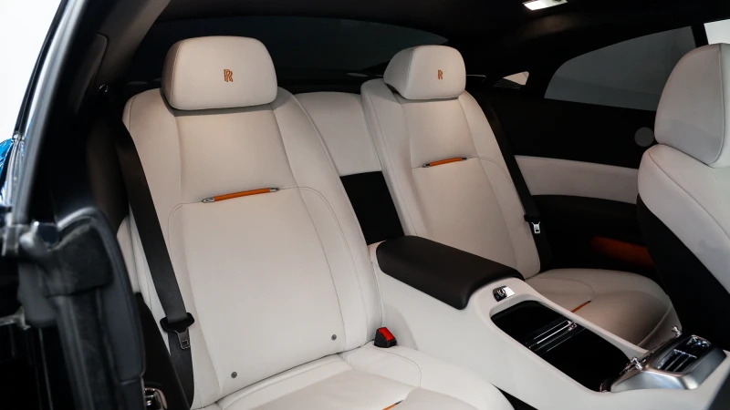 Rolls-Royce Wraith Silver #7