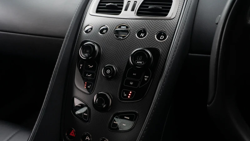Aston Martin Vanquish V12 568 22 Touchtronic Silver #19
