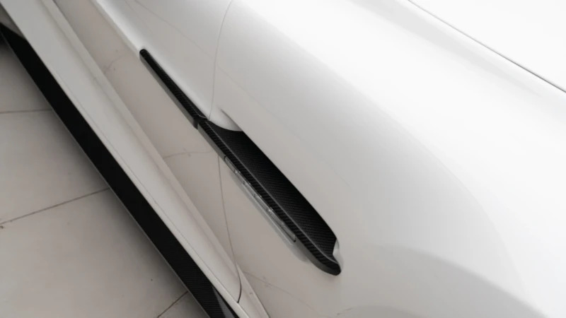Aston Martin Vanquish V12 568 22 Touchtronic Silver #29
