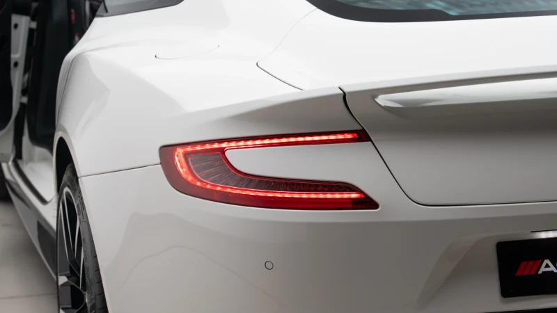Aston Martin Vanquish V12 568 22 Touchtronic Silver #30