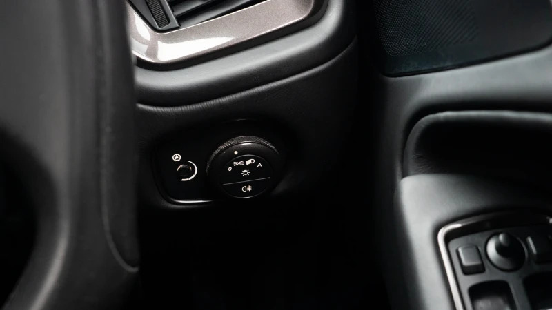 Aston Martin Vanquish V12 568 22 Touchtronic Silver #26