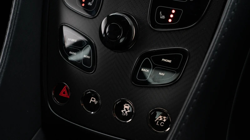 Aston Martin Vanquish V12 568 22 Touchtronic Silver #22