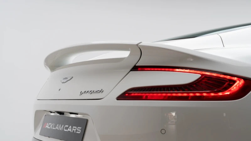 Aston Martin Vanquish V12 568 22 Touchtronic Silver #9