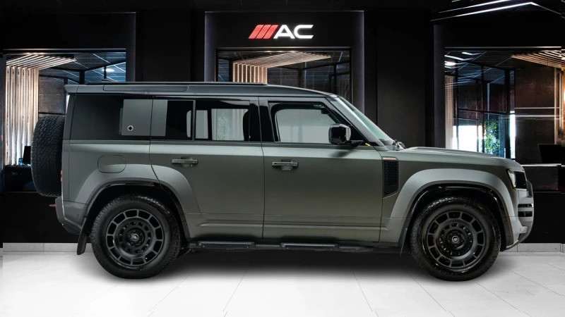 Land Rover Defender Sri Vx-line Red Blue #3