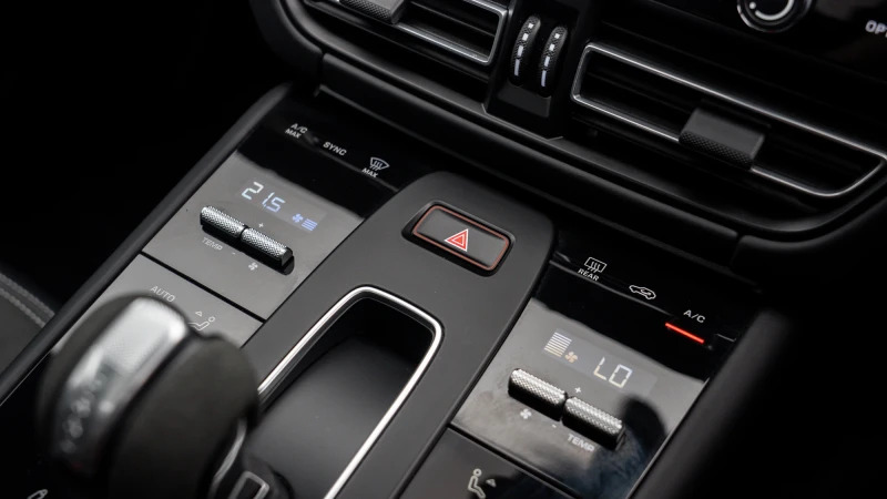 Porsche Macan 265Kw 100Kwh White #37