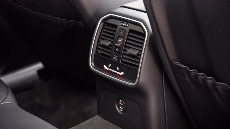 Porsche Macan 265Kw 100Kwh White #10