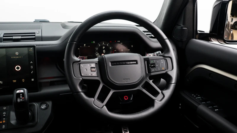 Land Rover Defender 110 D250 X-dynamic Hse Black #25