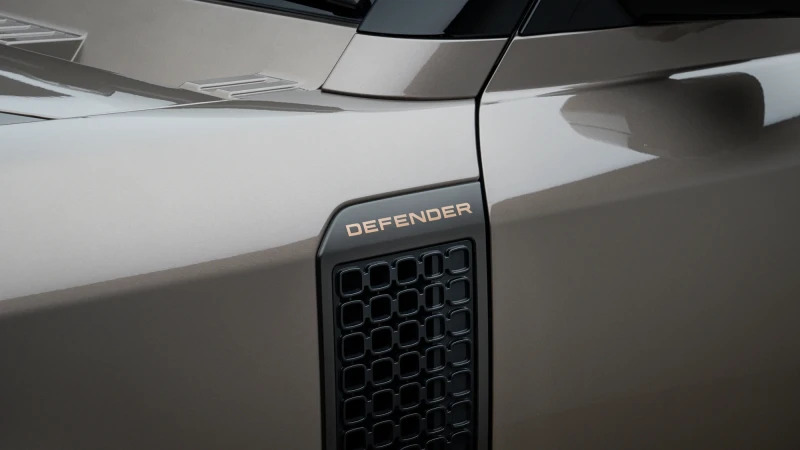 Land Rover Defender 110 D250 X-dynamic Hse Black #12