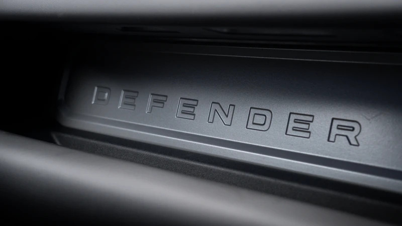 Land Rover Defender 110 D250 X-dynamic Hse Black #56