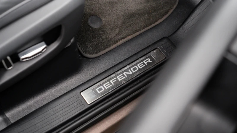 Land Rover Defender 110 D250 X-dynamic Hse Black #51
