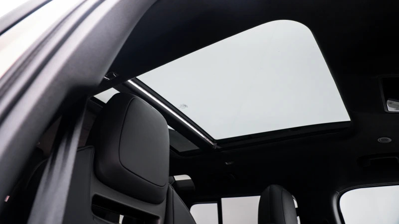 Land Rover Defender 110 D250 X-dynamic Hse Black #7