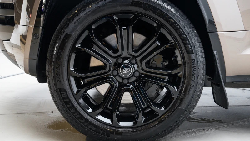 Land Rover Defender 110 D250 X-dynamic Hse Black #10
