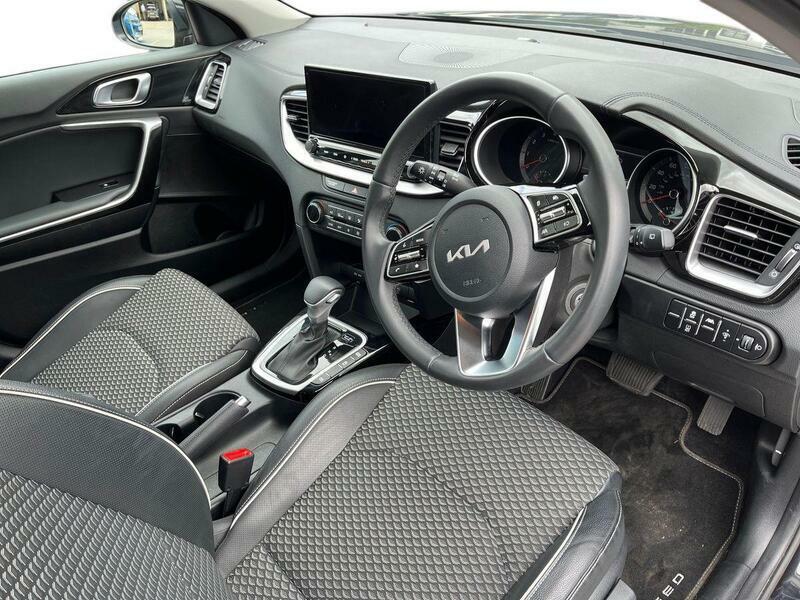 Kia Xceed 1.0 T-gdi Mhev Pure Dct Euro 6 Ss MT75LBY Black #3