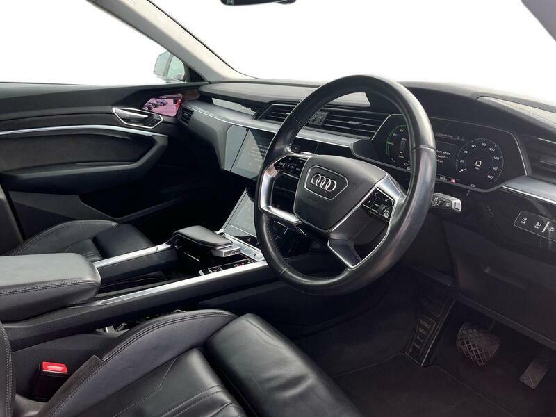 Audi E-tron 55 Launch Edition Quattro 95Kwh RO20CVB Red #3
