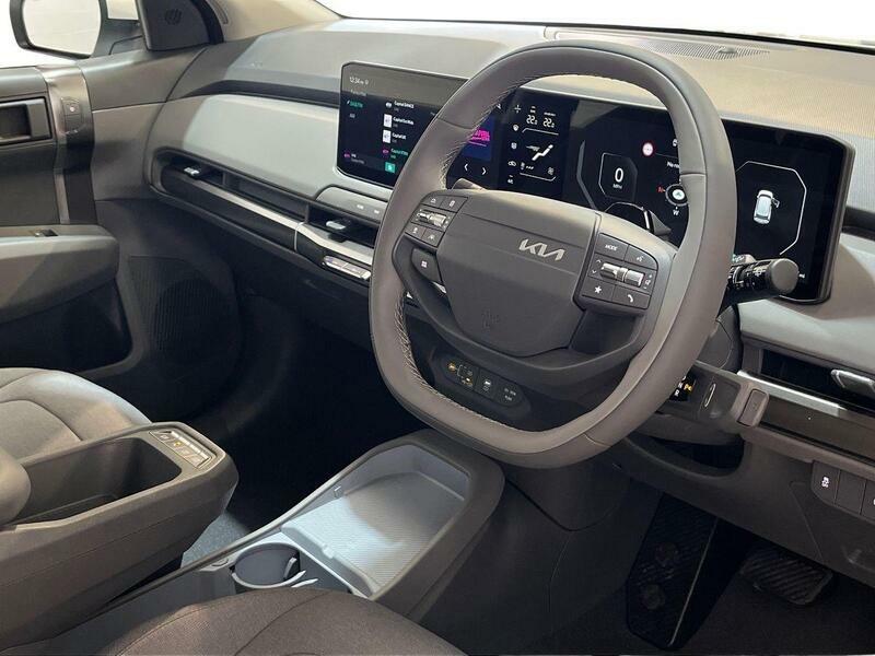 Kia EV3 81.4Kwh Air White #3