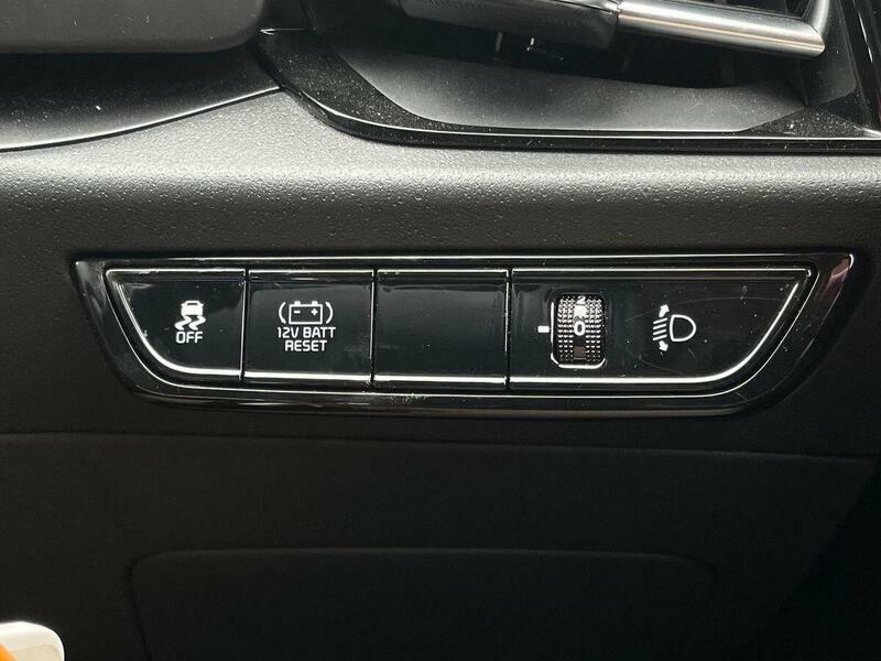 Kia Niro 3 Hev S-a White #27