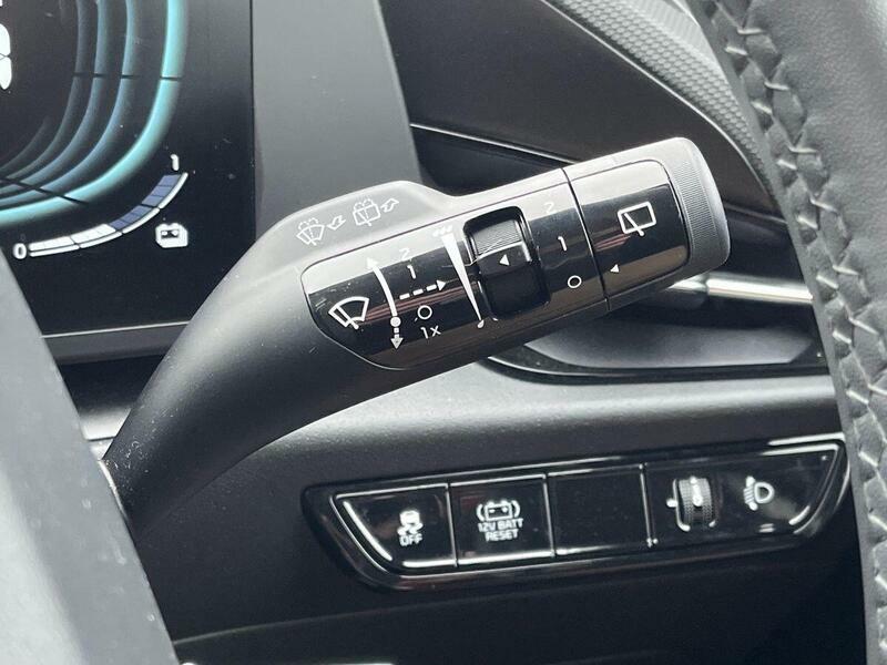 Kia Niro 3 Hev S-a White #18