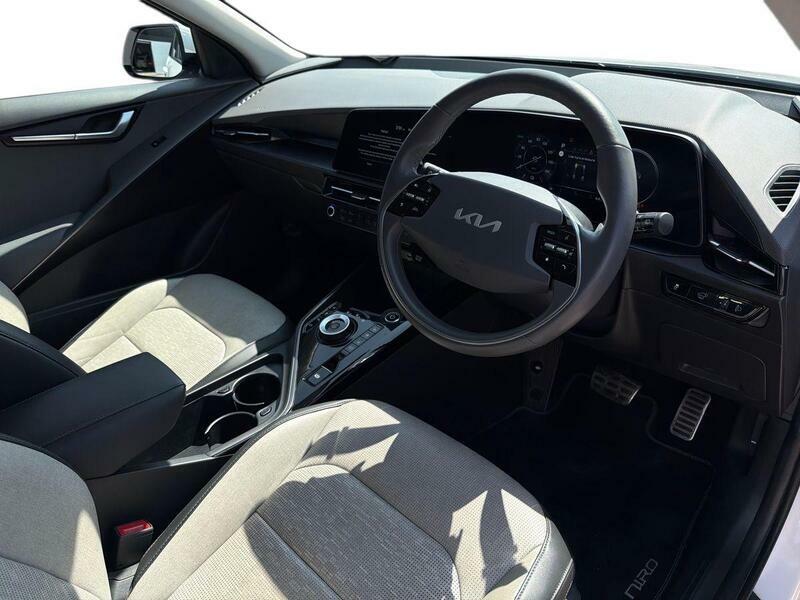 Kia e-Niro 64.8Kwh 4 White #3