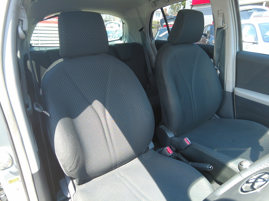 Toyota Yaris 1.0 Vvt-i T2 Euro 4 Silver #11