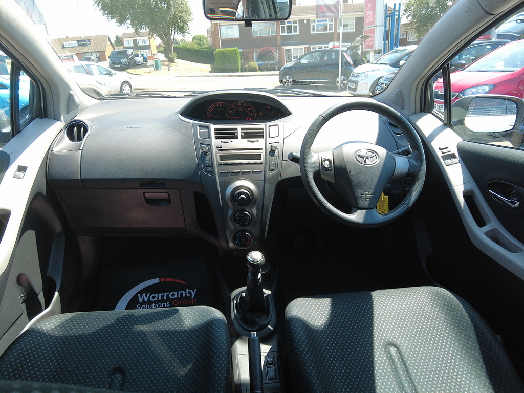 Toyota Yaris 1.0 Vvt-i T2 Euro 4 Silver #18