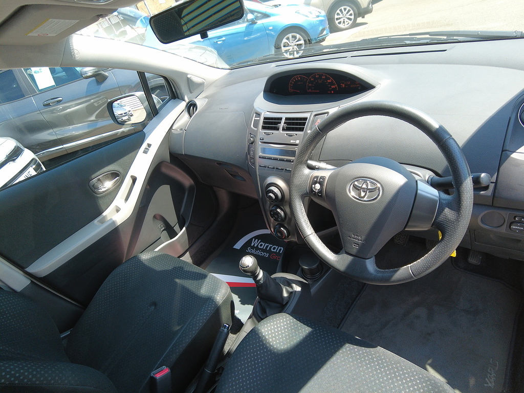 Toyota Yaris 1.0 Vvt-i T2 Euro 4 Silver #10