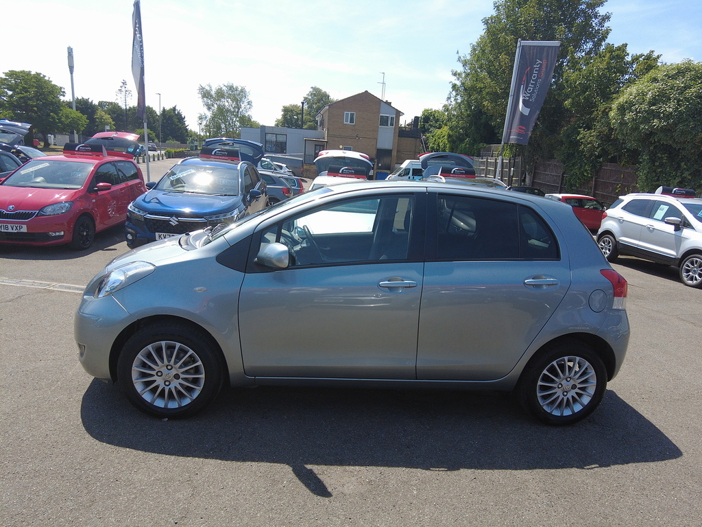 Toyota Yaris Dual Vvt-i Sr Silver #6