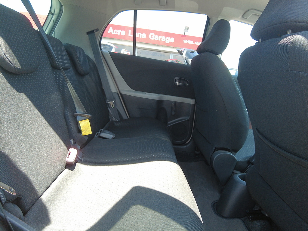 Toyota Yaris 1.0 Vvt-i T2 Euro 4 Silver #46