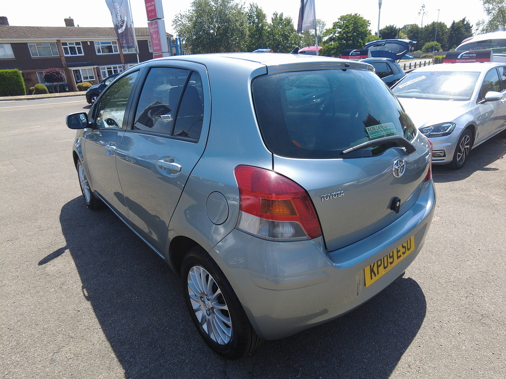 Toyota Yaris Dual Vvt-i Sr Silver #5