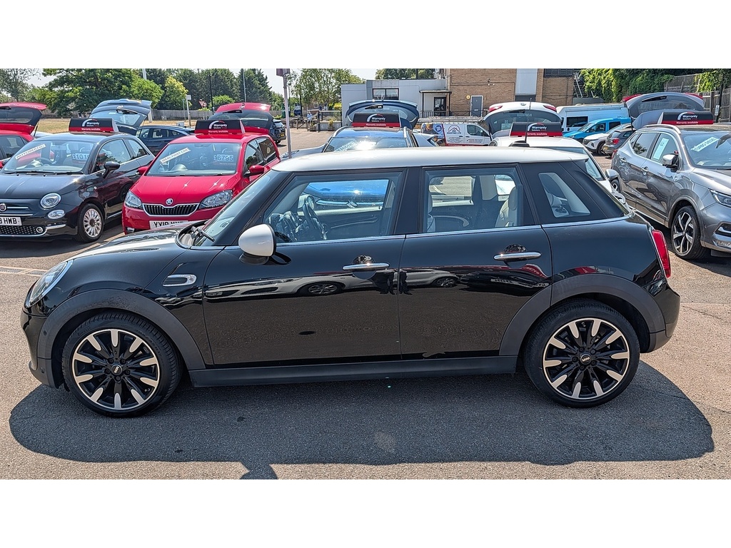 Mini Hatch Cooper Exclusive LE19MYK Black #6