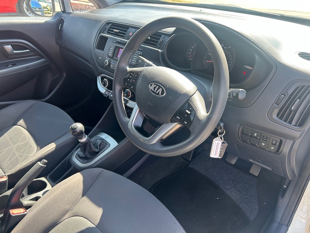 Kia RIO 1 1.2 Air Red #9