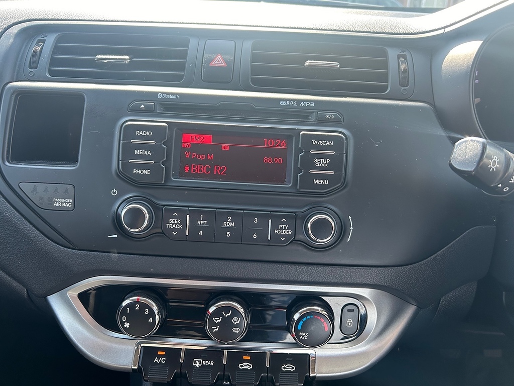 Kia RIO 1 1.2 Air Red #18