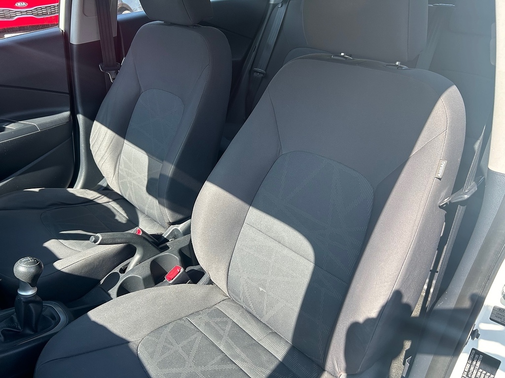 Kia RIO 1 1.2 Air Red #14