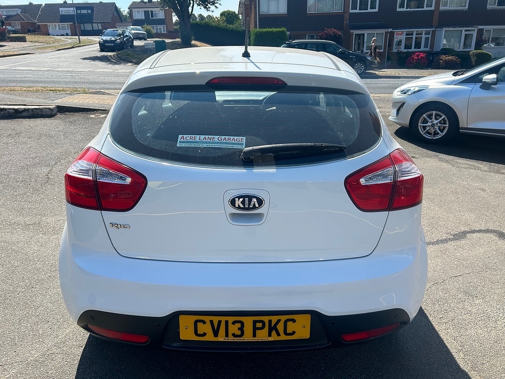 Kia RIO 1 Air White #4
