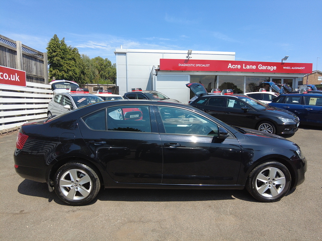 Skoda Octavia Tsi Se Black #2